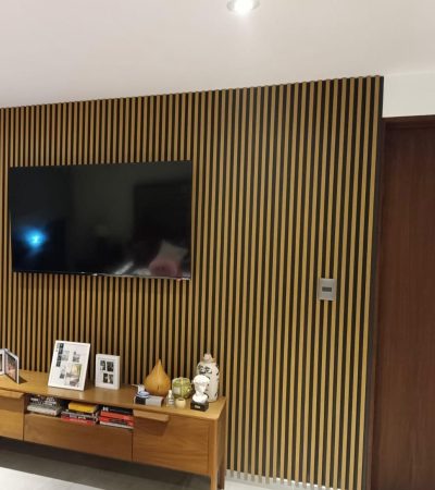 Lambrín decorativo para oficina instalado por BioEstilo