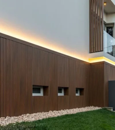 Lambrín de madera natural instalado por BioEstilo